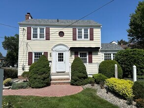 242 Main St, Madison, NJ for lease Building Photo- Image 2 of 23