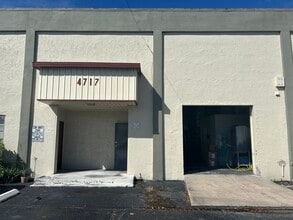 4701-4755 NE 12th Ave, Oakland Park, FL for lease Interior Photo- Image 1 of 8