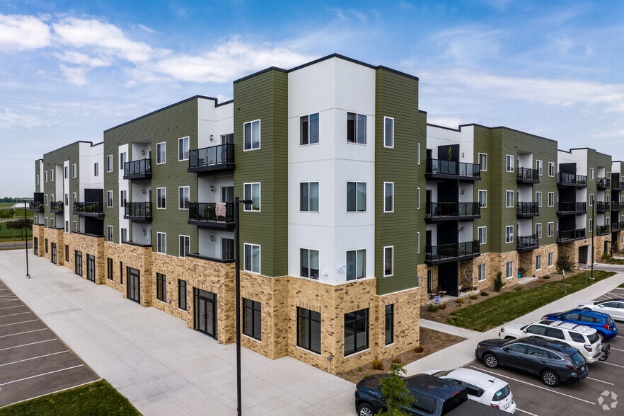 4958 Innovation Dr, Deforest, WI à louer - Photo du bâtiment - Image 3 de 10