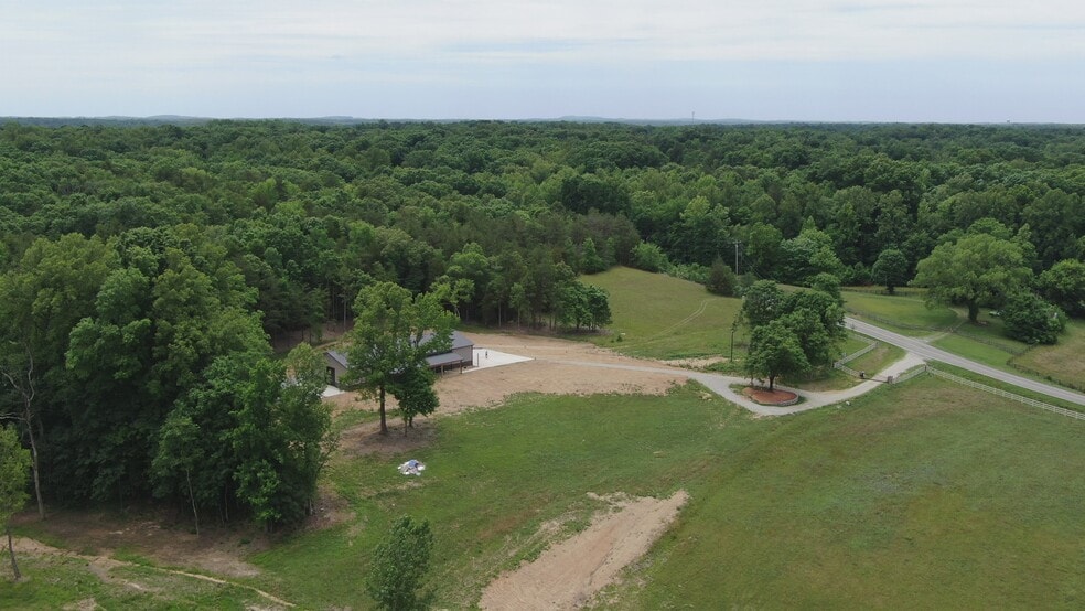 4675 Midway School Rd, Thomasville, NC à vendre - Vidéo sur l’inscription commerciale - Image 2 de 8