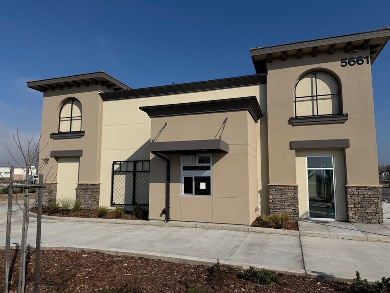 5651 Lonetree Blvd, Rocklin, CA à vendre - Photo du bâtiment - Image 2 de 7