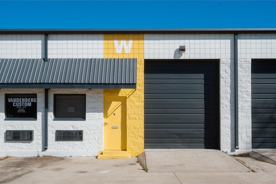 6831 Broadway St, Pearland, TX for lease - Building Photo - Image 2 of 2