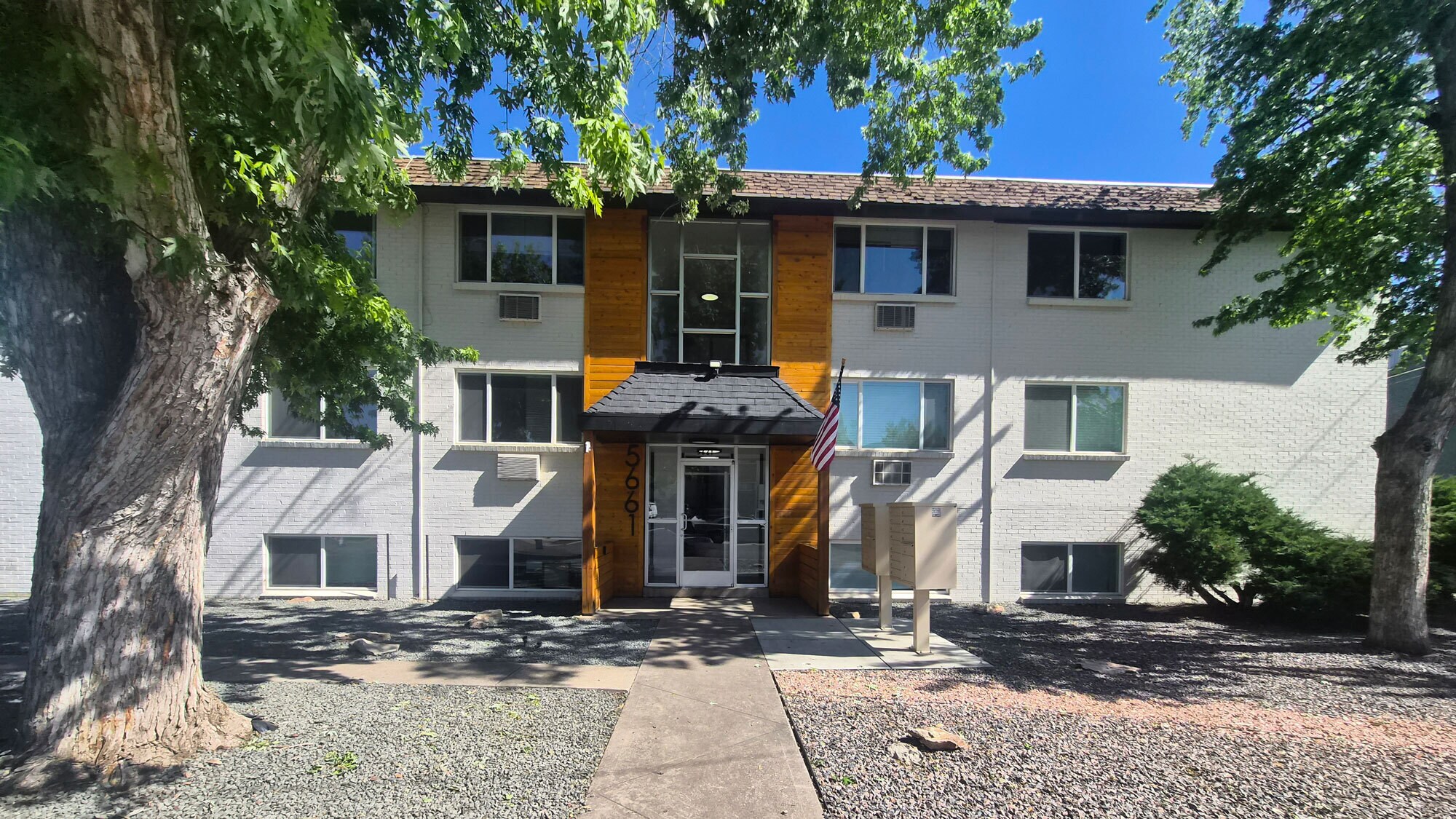 5661 W Green Meadows Pl, Denver, CO à vendre Photo du bâtiment- Image 1 de 19