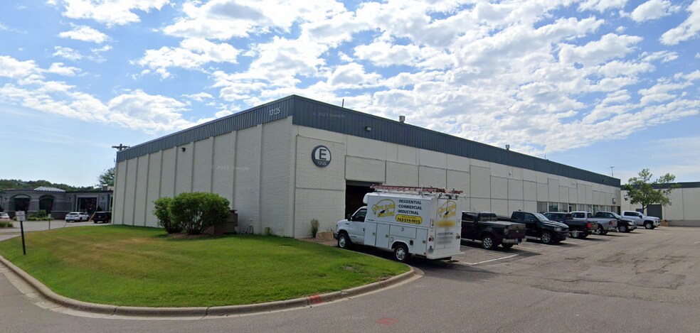 13125 Industrial Park Blvd, Plymouth, MN for lease - Primary Photo - Image 1 of 5
