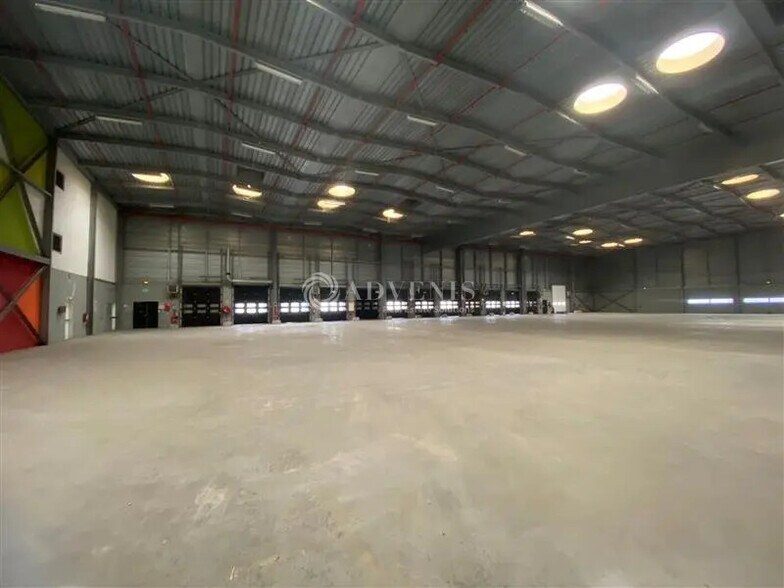 Industrial in Gennevilliers for lease - Interior Photo - Image 3 of 6