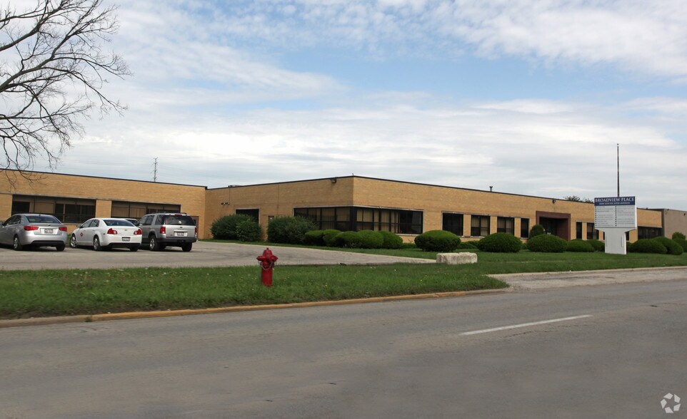 2000 S 25th Ave, Broadview, IL à louer - Photo du bâtiment - Image 2 de 8