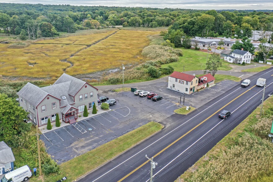 35 Boston Post Rd, Madison, CT à vendre - Photo du bâtiment - Image 1 de 1