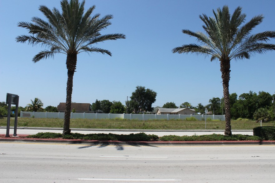 774 SE Port St Lucie Blvd, Port Saint Lucie, FL for lease - Aerial - Image 3 of 10