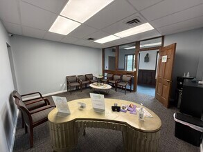 1100 N Lincoln Ave, York, NE for lease Building Photo- Image 2 of 12