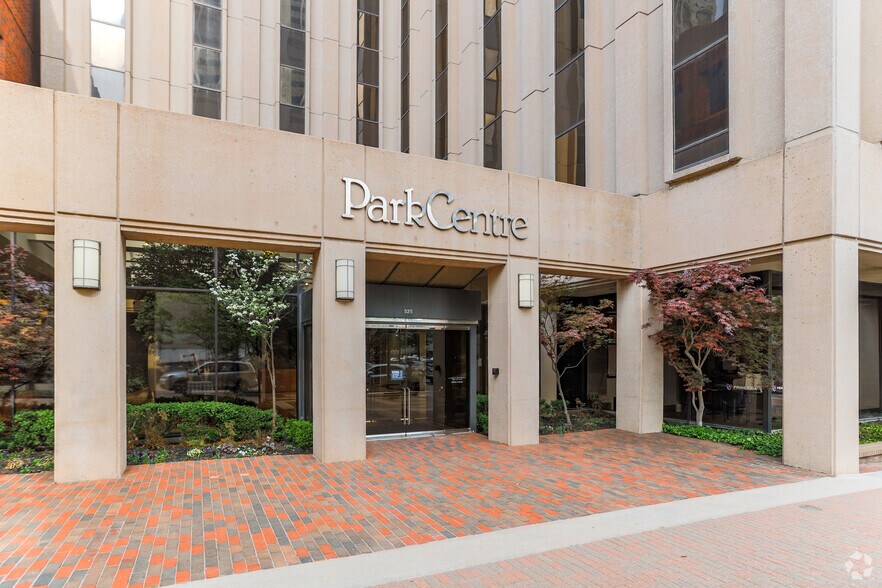 525 S Main St, Tulsa, OK à louer - Photo du bâtiment - Image 1 de 5