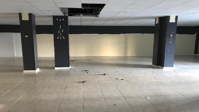 Calle de Pablo Ruiz Picasso, Zaragoza, ZAR 50018 - - - Interior Photo - Image 1 of 6