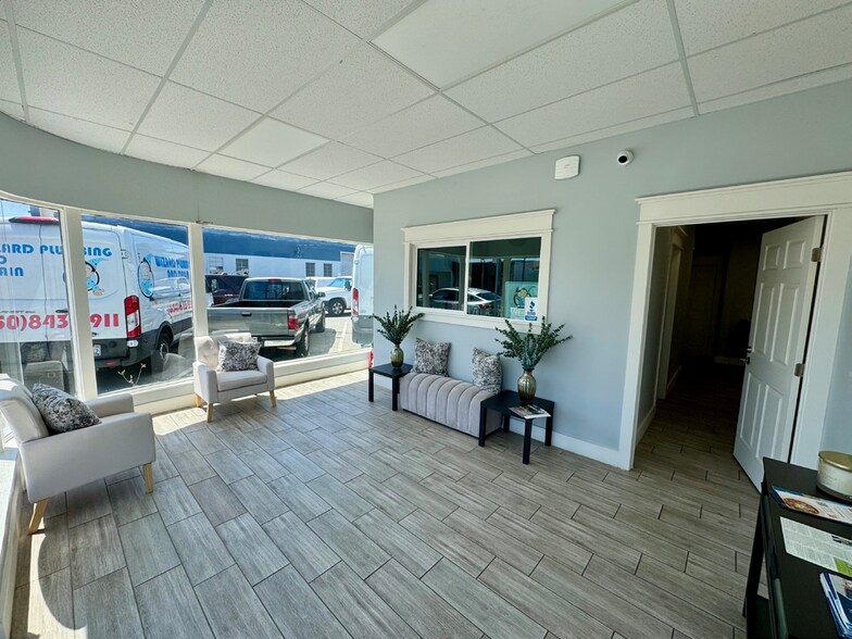 101 E 25th Ave, San Mateo, CA à louer - Photo intérieure - Image 2 de 6