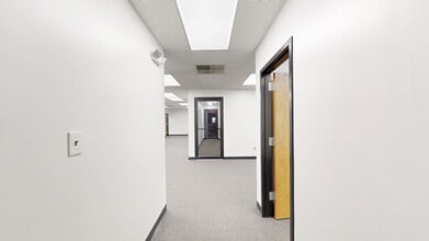 40 Brunswick Ave, Edison, NJ à louer Numérisation 3D de Matterport- Image 1 de 9