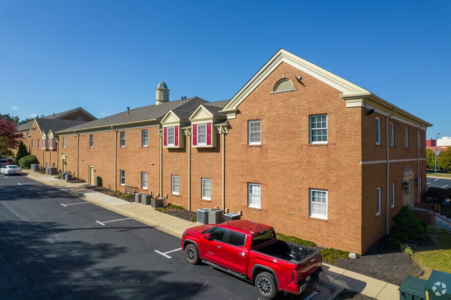 595 Copeland Mill Rd, Westerville, OH for lease - Building Photo - Image 2 of 9