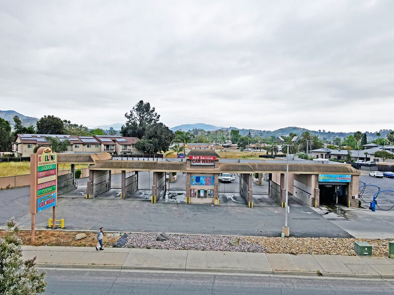 1437 E Main St, El Cajon, CA for lease - Building Photo - Image 2 of 8