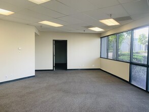 127 Business Center Dr, Corona, CA for lease Interior Photo- Image 2 of 6