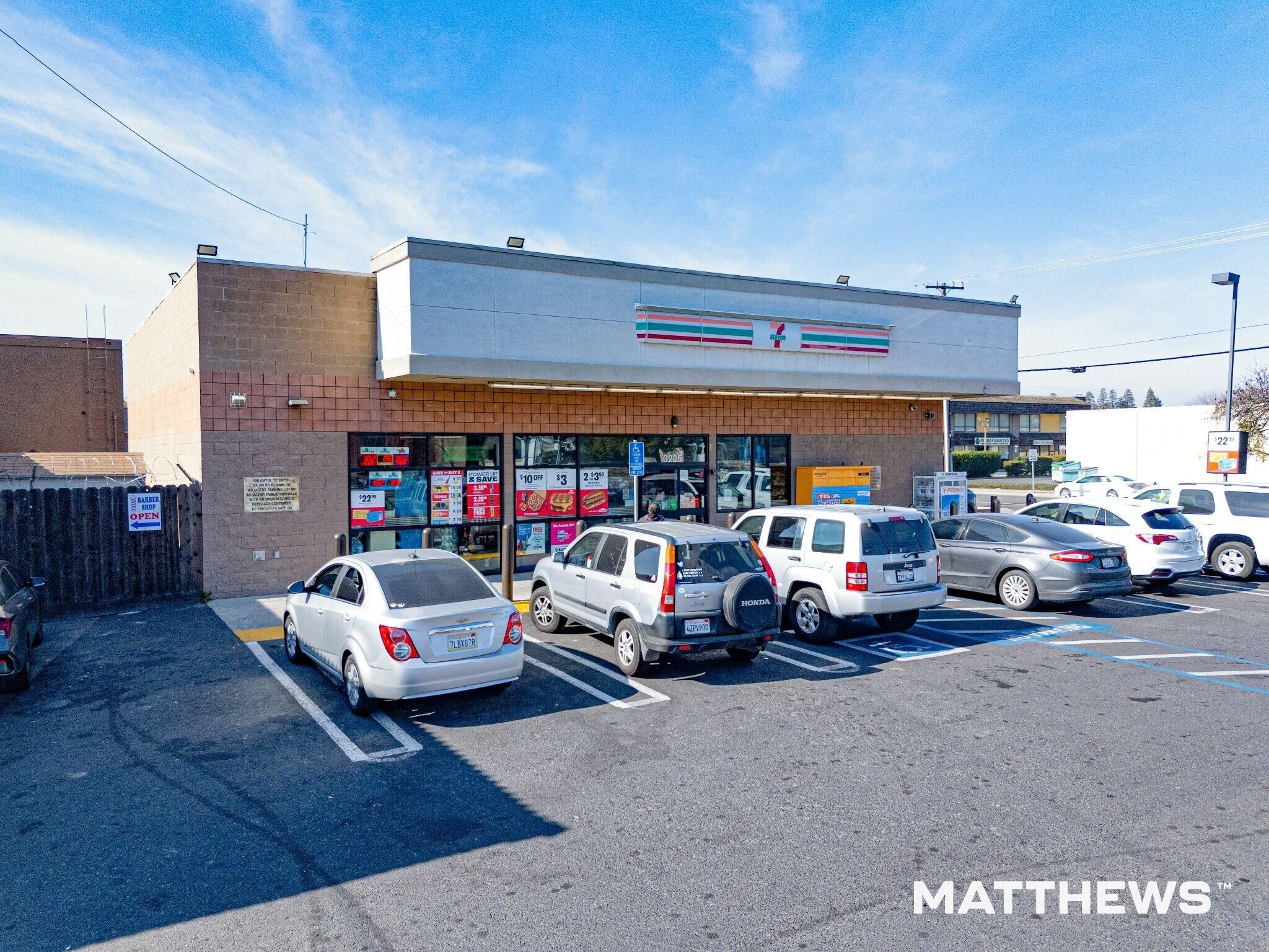 3225 Mchenry Ave, Modesto, CA à vendre Photo du bâtiment- Image 1 de 3