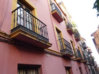 Plus de détails pour Multi-résidentiel à vendre