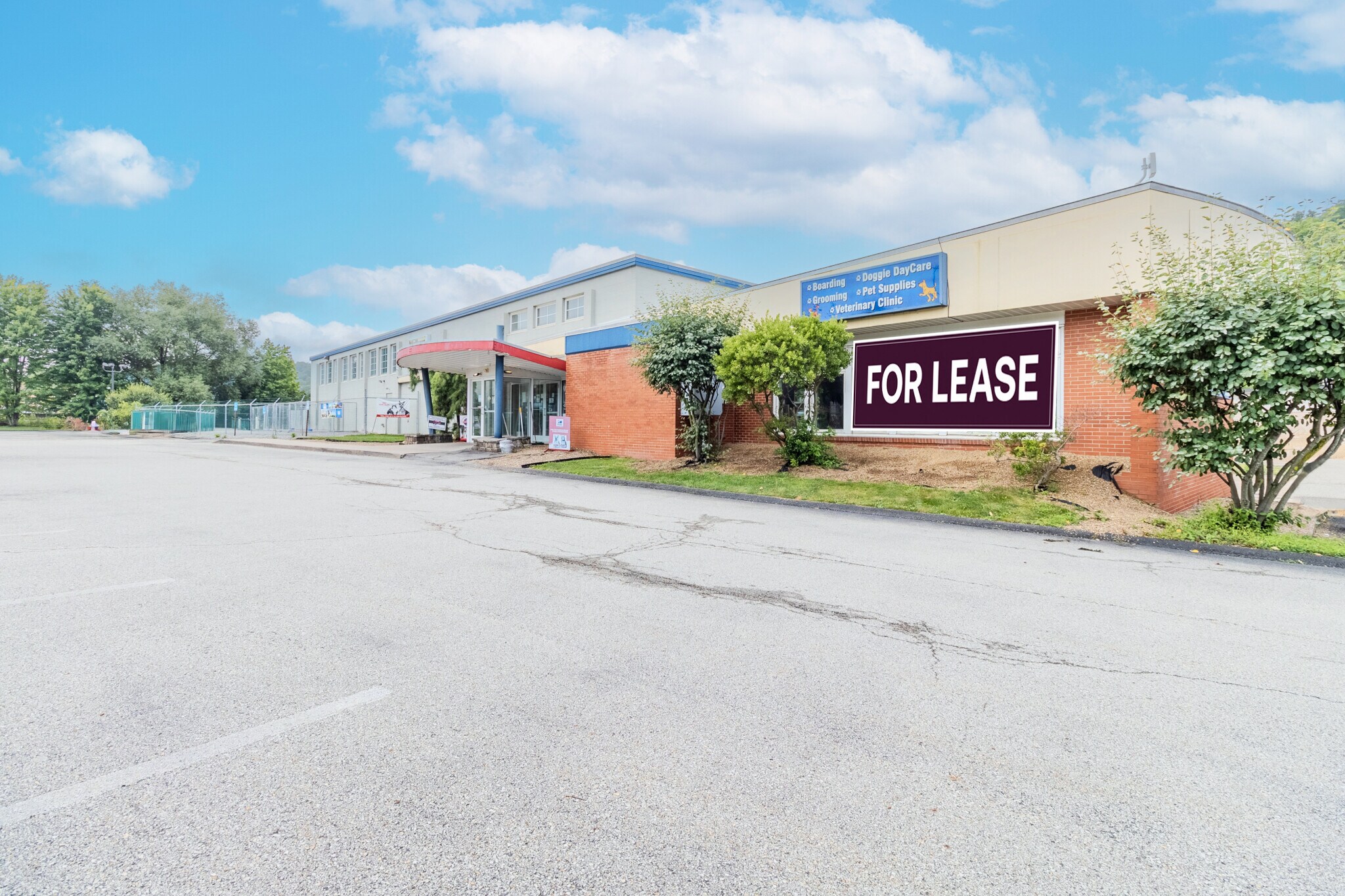 4051-4063 William Penn Hwy, Murrysville, PA à louer Photo du bâtiment- Image 1 de 18