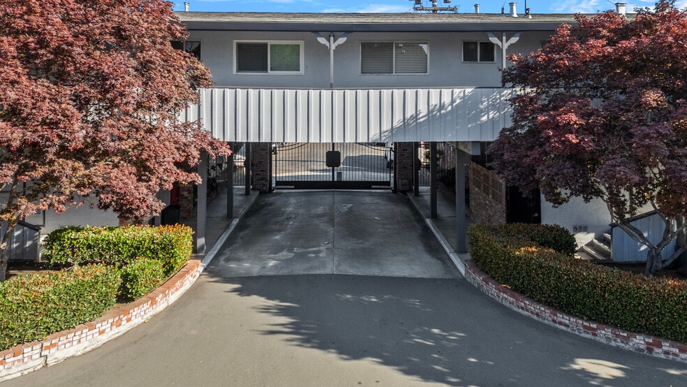 2251 Buena Vista Ave, San Leandro, CA for sale - Building Photo - Image 3 of 13