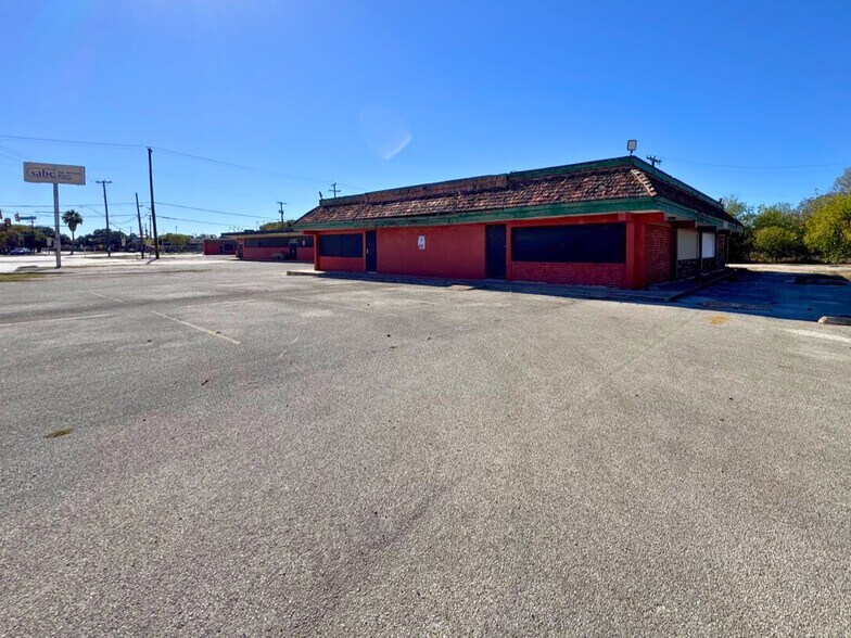 2415 Jamar St, San Antonio, TX à vendre - Photo du bâtiment - Image 2 de 11