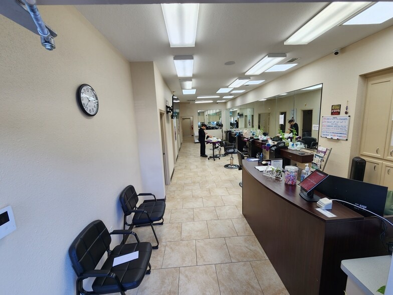 417 E Parkwood Ave, Friendswood, TX for lease - Building Photo - Image 2 of 13