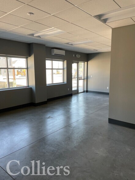 1586 N Debra Dr, Nampa, ID à louer - Photo du bâtiment - Image 2 de 8