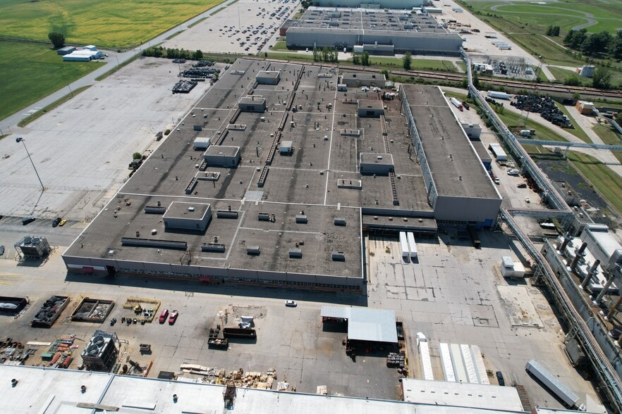 3900 E Holland Rd, Saginaw, MI for sale - Building Photo - Image 3 of 14