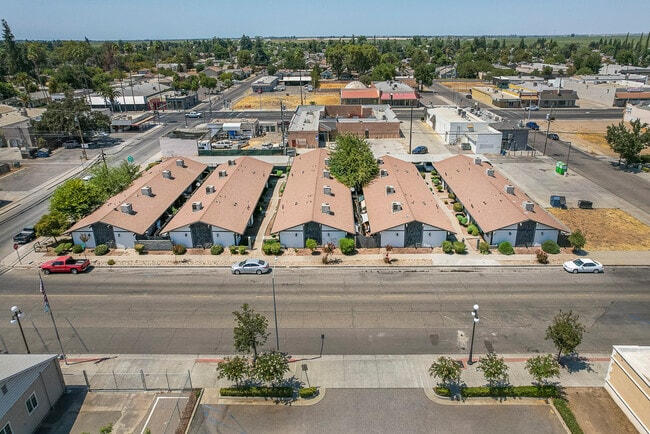 More details for 408 Trinity Ave, Chowchilla, CA - Multifamily for Sale