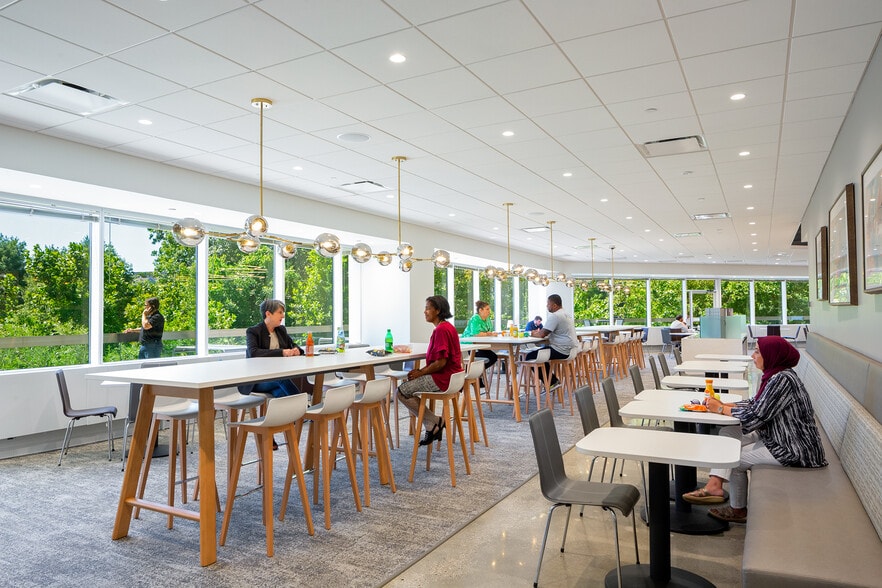 601 Merritt 7, Norwalk, CT for lease - Interior Photo - Image 3 of 34