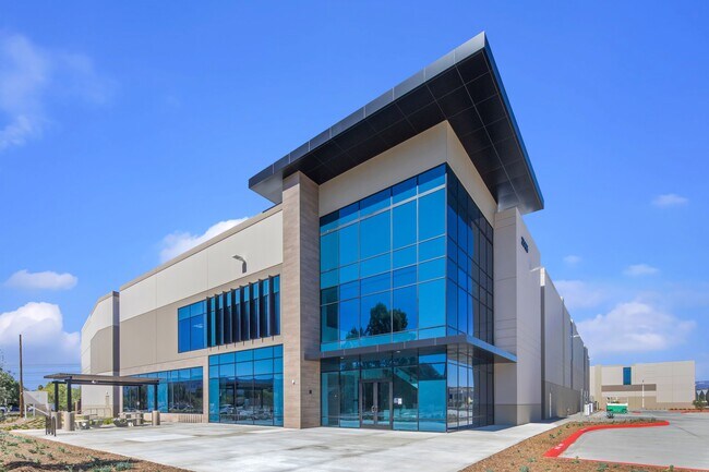More details for 25470 Springbrook Ave, Santa Clarita, CA - Industrial for Sale