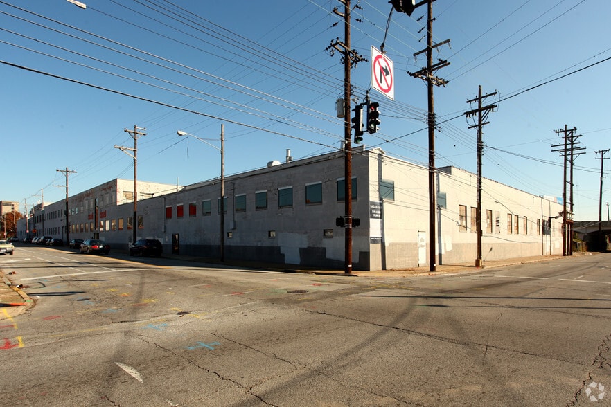 831 S 1st St, Louisville, KY for lease - Primary Photo - Image 1 of 10
