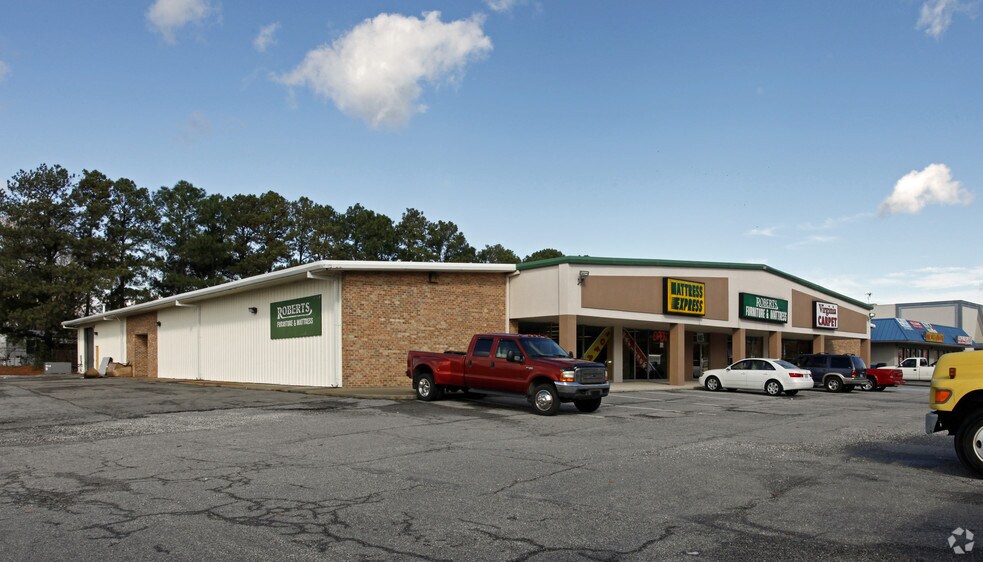 465 Denbigh Blvd, Newport News, VA à louer - Photo du bâtiment - Image 2 de 5