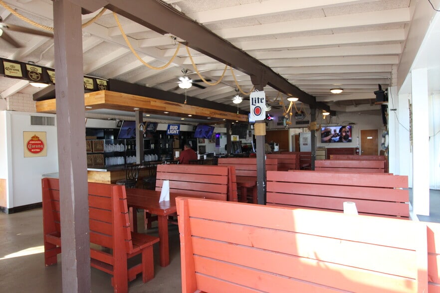 1109 E Pleasant Run Rd, DeSoto, TX for sale - Building Photo - Image 3 of 5