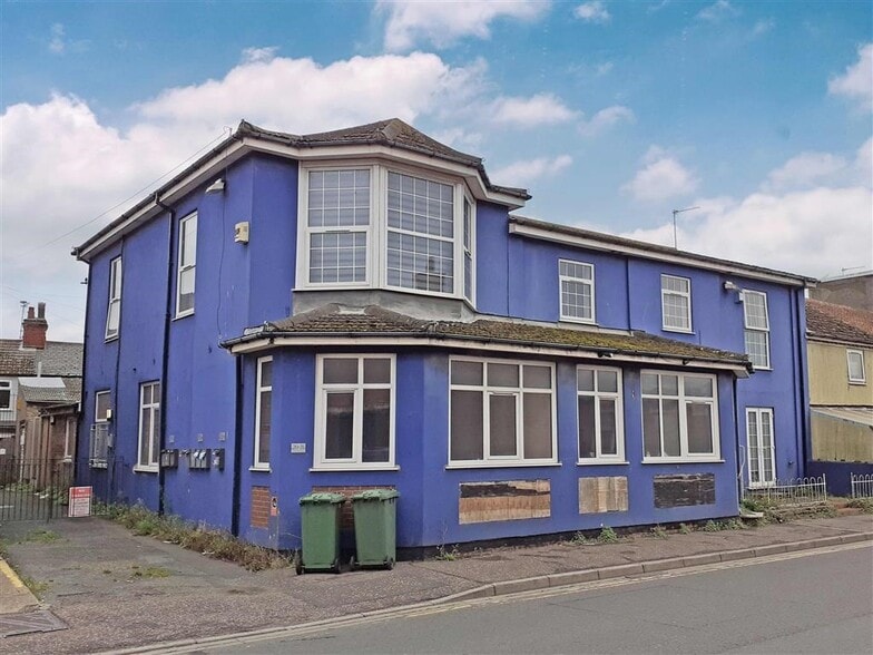 20-21 Southgates Rd, Great Yarmouth for sale - Building Photo - Image 3 of 3