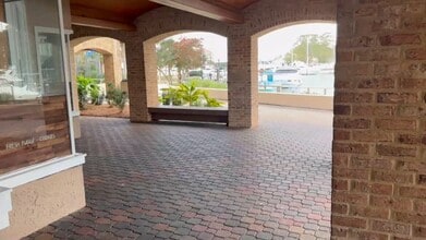 9 Harbourside Ln, Hilton Head Island, SC for lease - Commercial Listing Video 