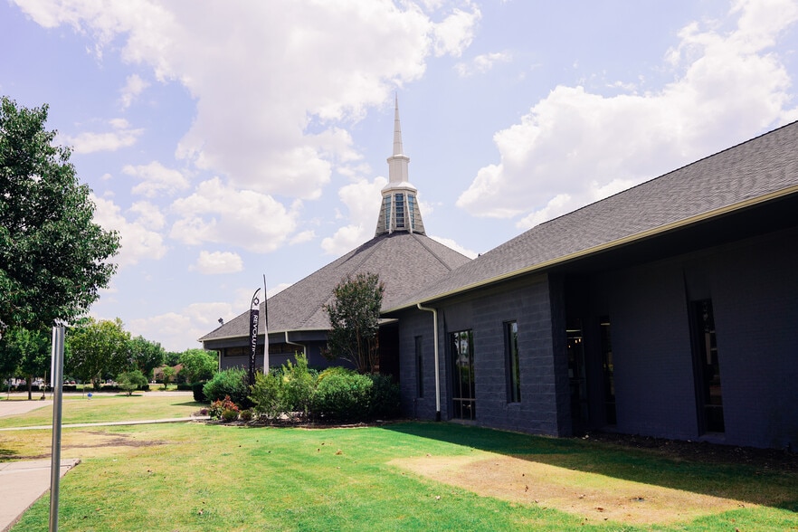 2705 Virginia Pky, McKinney, TX à louer - Photo principale - Image 3 de 14