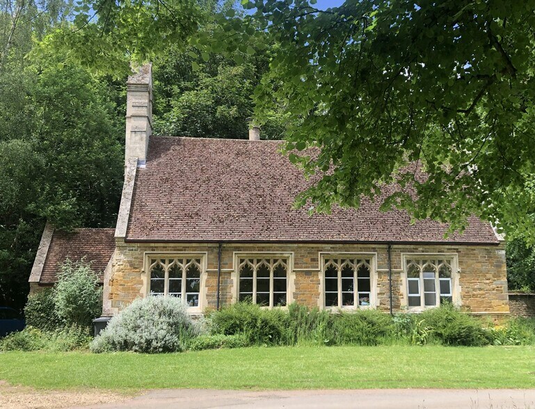Holdenby House, Holdenby Road, Holdenby à louer - Photo du bâtiment - Image 3 de 14