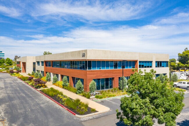 Plus de détails pour 130-150 Shoreline Dr, Redwood City, CA - Bureau, Local d'activités à louer