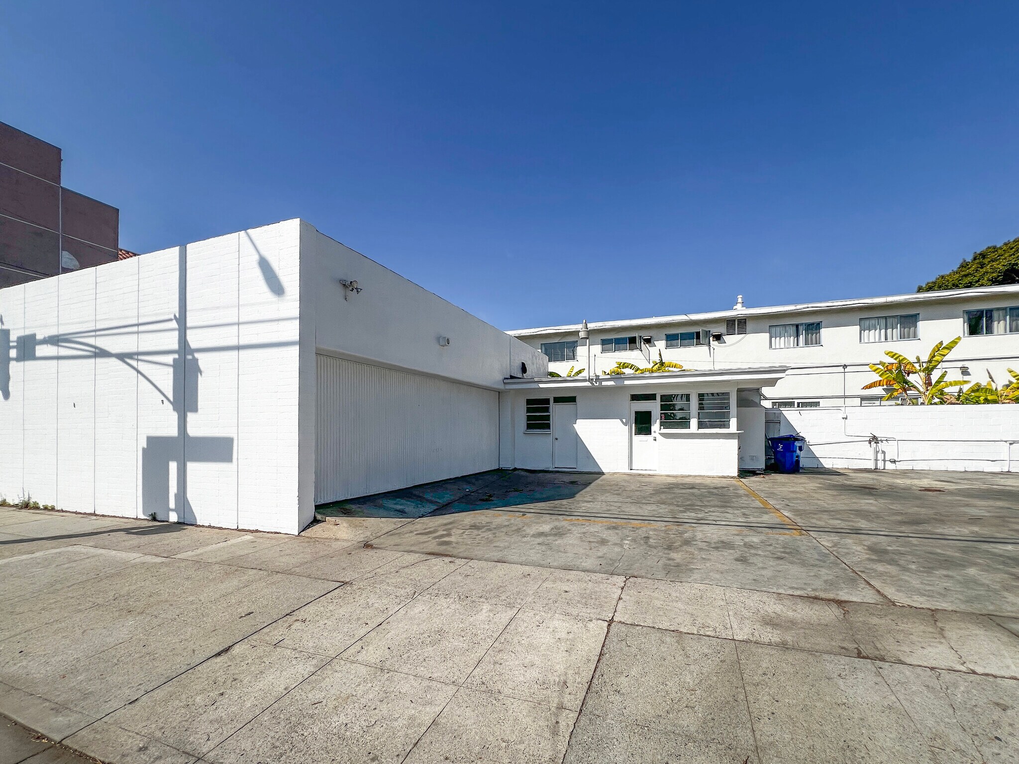 3127 Ocean Park Blvd, Santa Monica, CA à louer Photo du bâtiment- Image 1 de 4