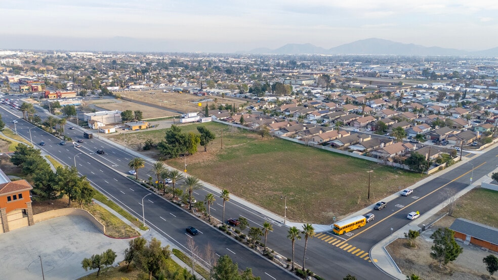 14335 Foothill blvd, Fontana, CA for sale - Building Photo - Image 1 of 6
