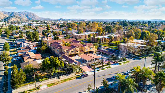 1054 N Orange St, Riverside, CA à vendre Photo du bâtiment- Image 1 de 1