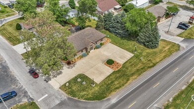 606 W Oak St, Fairbury, IL - Aerial map view - Image1