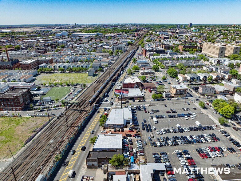 597 McCarter Hwy, Newark, NJ à vendre - Photo du bâtiment - Image 2 de 4