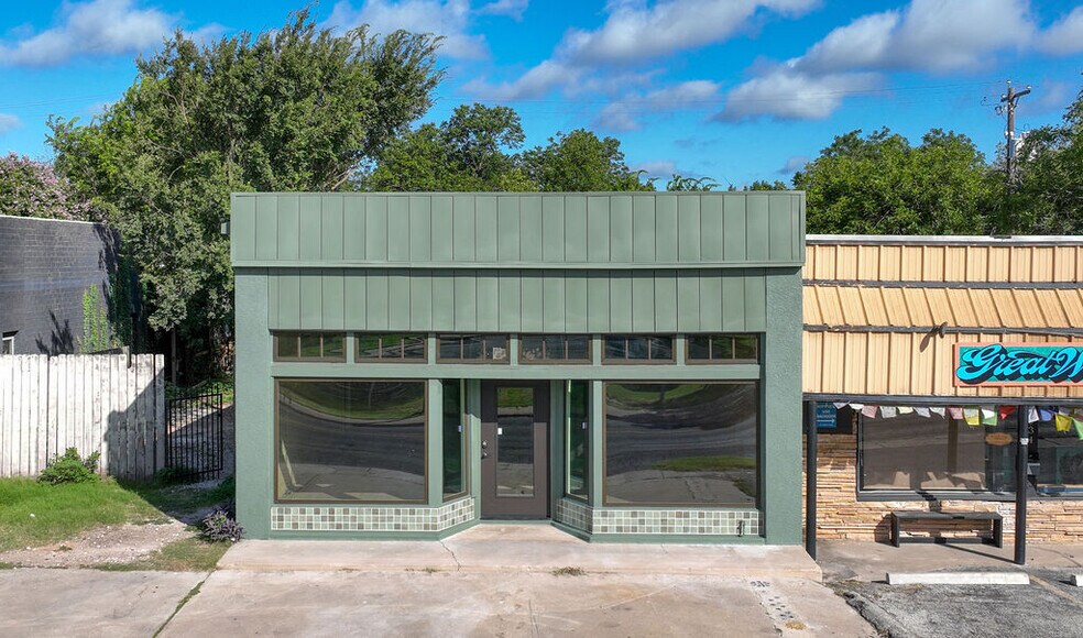 4630 Burnet Rd, Austin, TX à louer - Photo du bâtiment - Image 2 de 3
