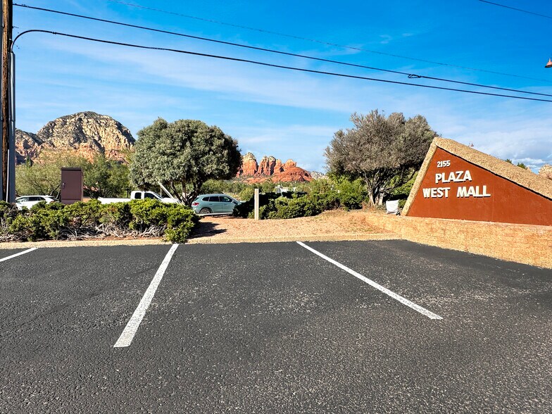 2155 W State Route 89A, Sedona, AZ à vendre - Photo du bâtiment - Image 2 de 15