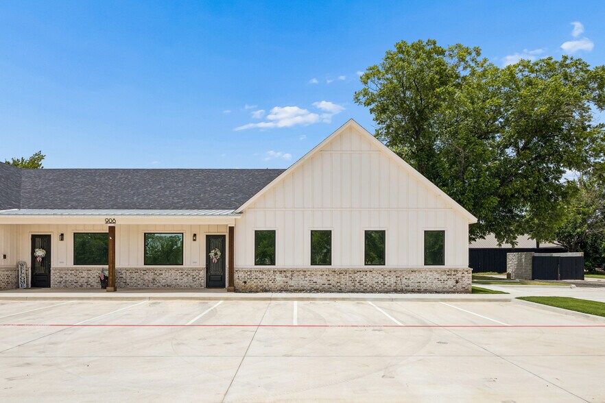 908 Cresthaven Dr, Euless, TX à louer - Photo du bâtiment - Image 1 de 25