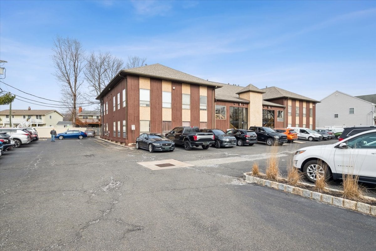 495 Union Ave, Middlesex, NJ à louer Photo intérieure- Image 1 de 20