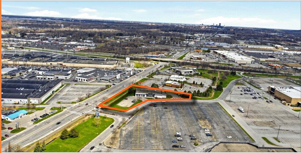 3400 W Henrietta Rd, Rochester, NY à vendre - Photo du bâtiment - Image 3 de 9