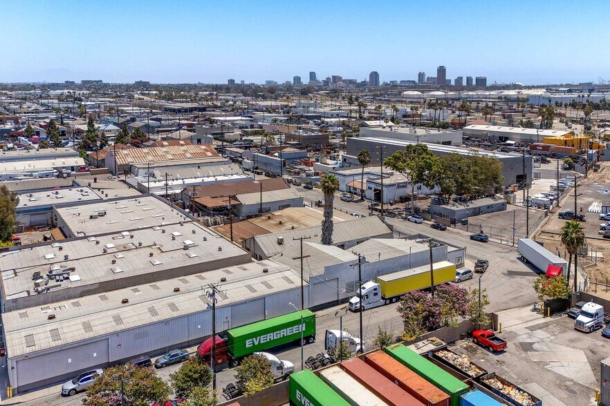 2165 W Cowles St, Long Beach, CA à louer - Photo du bâtiment - Image 3 de 22